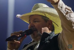 2025 Wisconsin River Pro Rodeo_2P_Announcer_Kenny, Kelly_Evans_7100